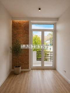 M-4, 55m2/1. piętro/po remoncie, parking w cenie