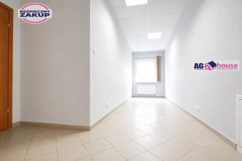 Przestronny lokal z ogromnym potencjałem 2 pokoj