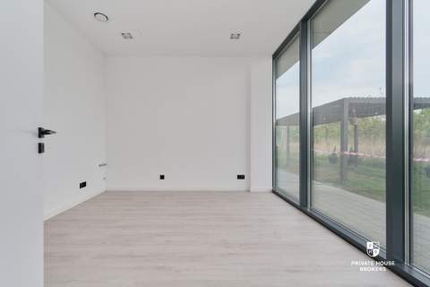 Lokal 89m2 z witryną - MINIMAXY obok Lotniska