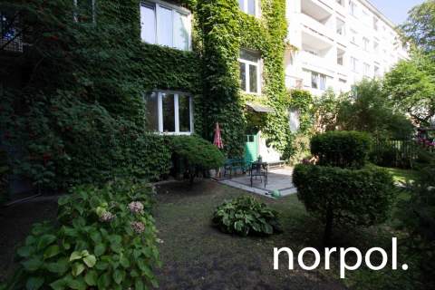 Nowoczesne mieszkanie z osobną sypialnią. Modernly furnished...