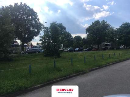 Działka komercyjna na sprzedaż