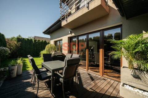 Komfortowy dom dla rodziny ogród sauna działka 920 m2 