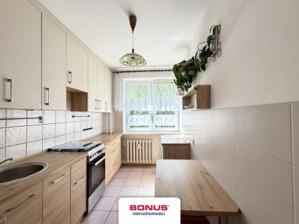 3 pokoje,osobna kuchnia, balkon 5min do tramwaju
