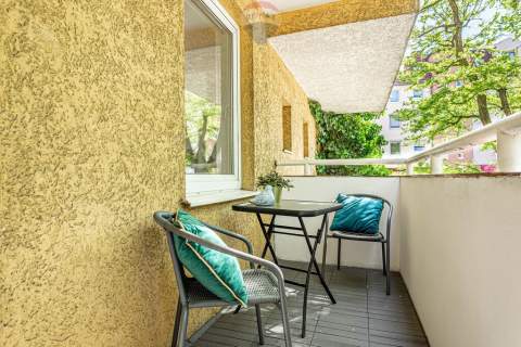 Wygodna kawalerka osobna kuchnia duży balkon