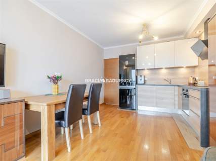 Nowoczesny apartamentowiec w centrum miasta