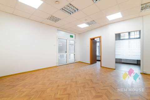 Śródmieście, lokal na parterze, 200 m2, witryna