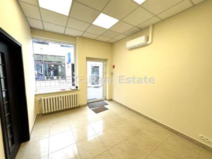 Centrum Pruszkowa lokal usługowy 33 m - od zaraz.