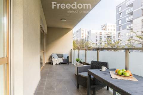 3 pokoje, balkon 30m2, garaż, ul. Rydygiera 15.