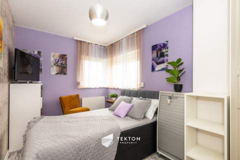 PRZY LESIE, Z OGRODEM 120m2, SZEREGOWIEC,PARKING