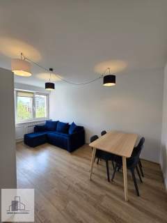3 niezależne pokoje z oddzielną kuchnią i balkonem Super lo