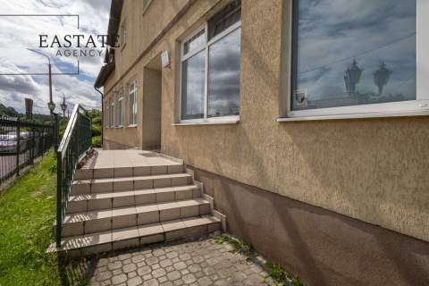 Lokal usługowo-handlowy do wynajęcia 150 m