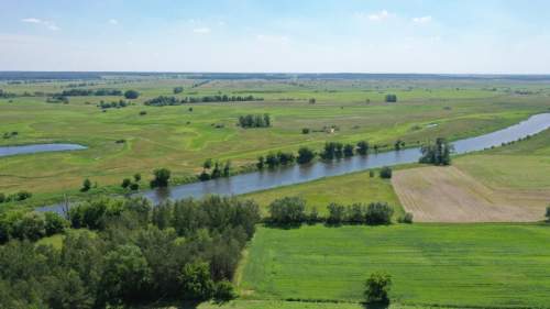 Działka z linią brzegową i warunkami zabudowy w sam raz dla Ci