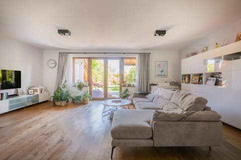 174 m2 5 pokoi Wnętrze, które daje swobodę Pięknie wyk