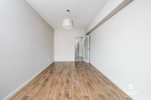 64m 2pok lokal, garaż, balkon klimatyzacja ul. Lea