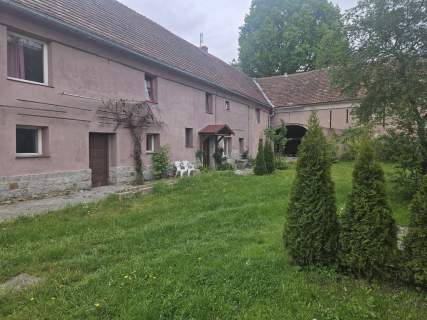 Sprzedam dom ze stodołą