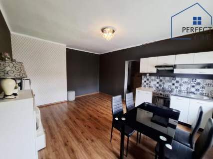 Zadbane Mieszkanie z niskim czynszem , 2 Pokoje , Wysoki Parter