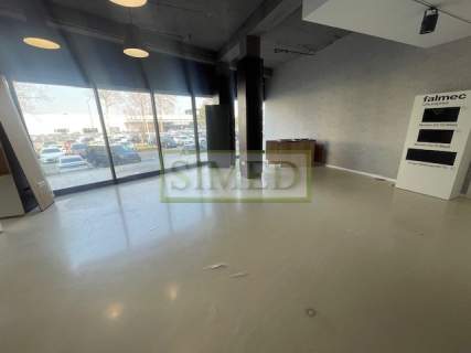 Showroom,parter,witryny,wys.4m,klima,wentylacja