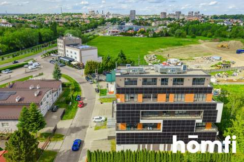 Lokal w nowoczesnym budynku z salą konferencyjną