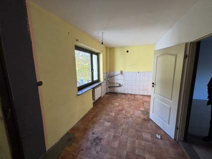Trzebnica ul. Reymonta dom 336 mkw stan do remontu