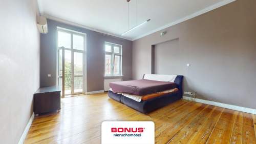 Centrum, 112,47m 3 pokojowe mieszkanie w kamienicy