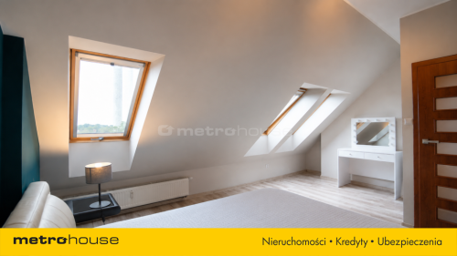 Dwupoziomowe 4 pokoje balkon ostatnie piętro
