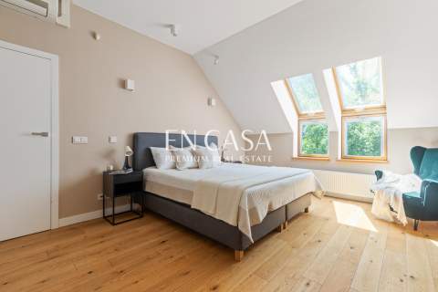 Funkcjonalny dom do wynajęcia, 304 m2 Wilanów