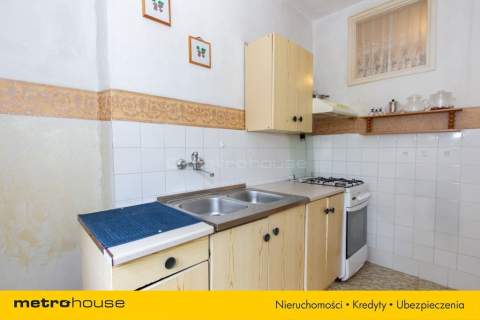 3 pokoje z balkonem na 1 piętrze w centrum