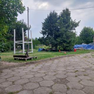 Dom wolnostojący 3-4mieszkania,wokół zieleń,widok na las i pola