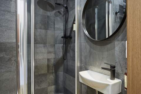 APARTAMENT Z PANORAMĄ NA MIASTO - MIODOWA