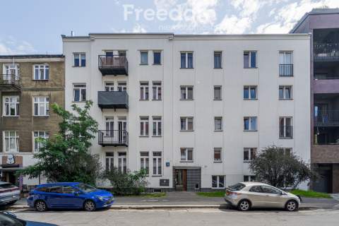 1 pokojowe mieszkanie w kamienicy z 1933 r.