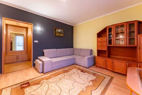 blisko skm, balkon, miejsca postojowe za bramą