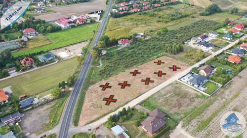6468 m2 6 działek 2 drogi