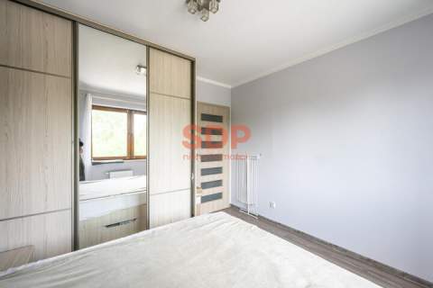 2-stronne mieszkanie, zamykanym garaż, duży balkon