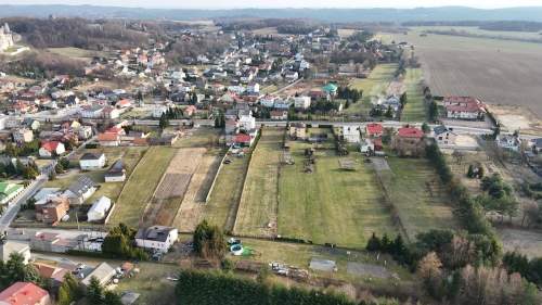 DZIAŁKA BUDOWLANO USŁUGOWA PODZAMCZE 32ar