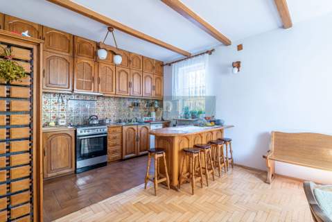 Dom dla rodziny, 4 pokoje biuro 100m2.