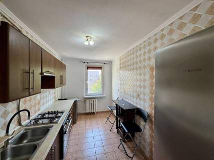 Dwupokojowe M - 51 m po remoncie balkon