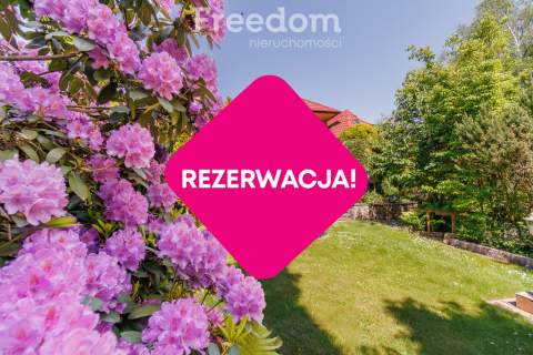 Wyjątkowy bliźniak z bajkowym ogrodem 