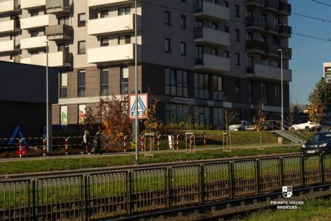 Lokal na sprzedaż z najemcą 122 mkw