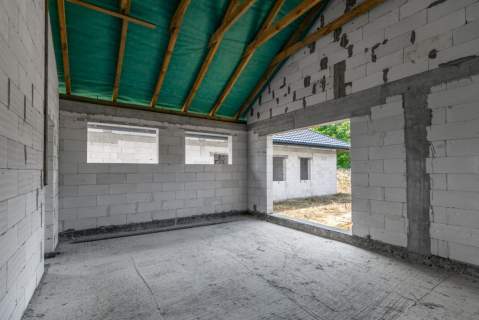 Dom do samodzielnej aranżacji garaż wolnostojący