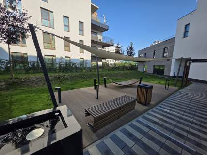 2 POKOJE /45m2 z DUŻYM TARASEM 13m2 / GARAŻ/ KOMÓRKA 4,5m2