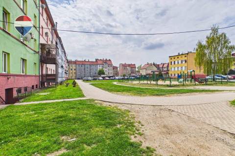 Dwupokojowe mieszkanie w kamienicy Chojnów