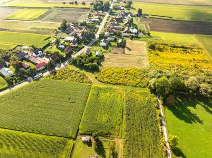 Płaska, prostokątna działka 33 km do Krakowa
