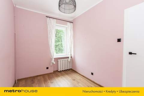 3 pokoje z balkonem na 1 piętrze w centrum