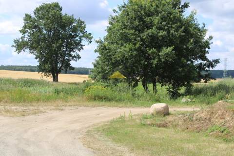 Działka 35 arów, wydane WZ, Racław