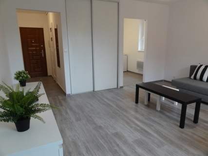 Wynajmę jasną kawalerkę z komórką - Gogolińska 9
