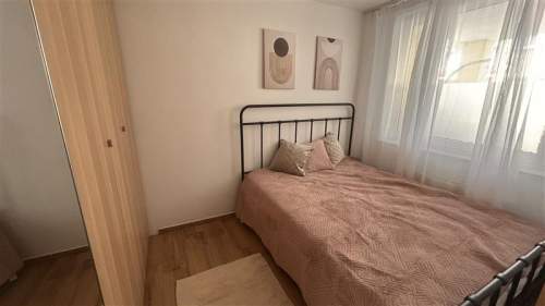 ok. Sołtysowickiej/2 pok. po remoncie/meble/lux