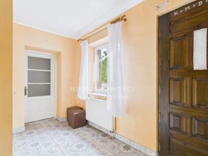 DOM 110M2- KROSNO-UL WIEJSKA- DZIAŁKA 8.20 AR