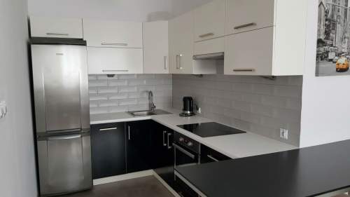DWUPOKOJOWE Z BALKONEM PRZY PARKU LOTNIKÓW - 50 M2