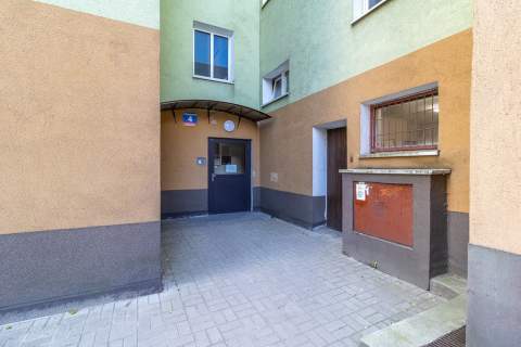 2 pokoje z balkonem na Bałutach   pod remont