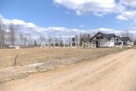 OSTANIA DZIAŁKA 1043 m2 Halickie z WZ na DOM